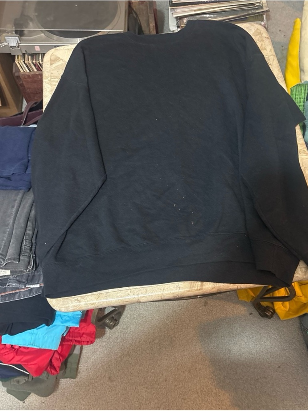 H&M Men's Black Crewneck Sweatshirt - Classic Pullover